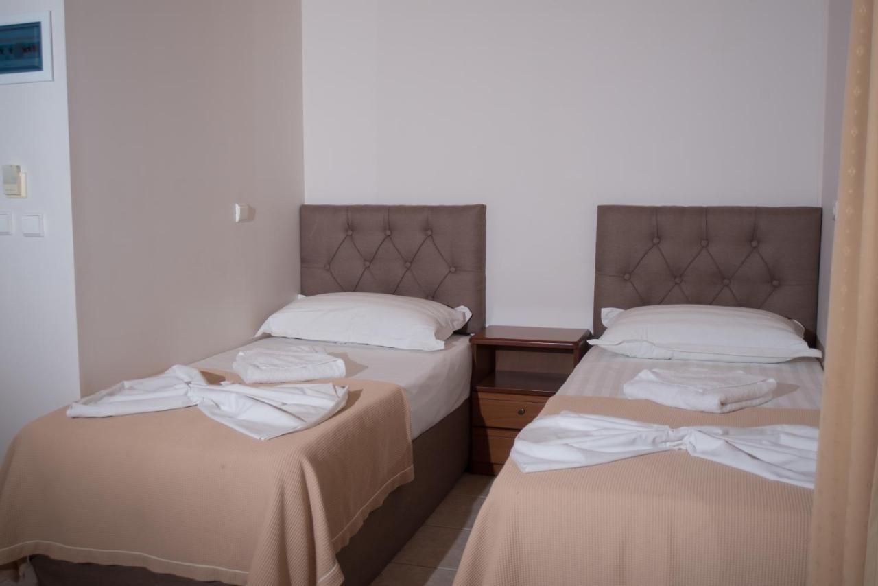 Oasis Hotel Perigiali Exteriér fotografie