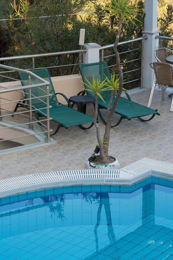 Oasis Hotel Perigiali Exteriér fotografie
