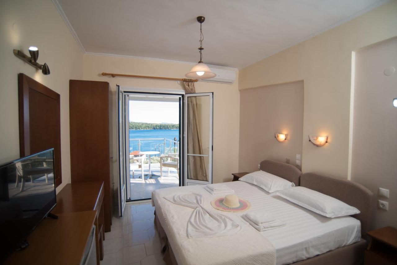 Oasis Hotel Perigiali Exteriér fotografie