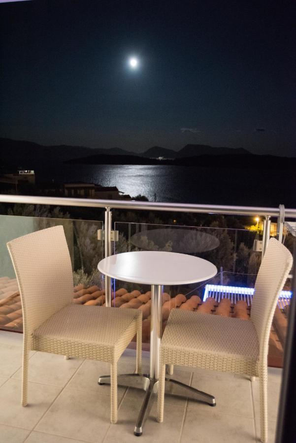 Oasis Hotel Perigiali Exteriér fotografie