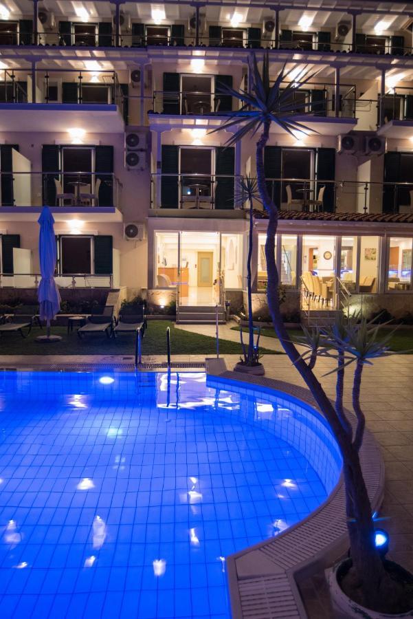 Oasis Hotel Perigiali Exteriér fotografie
